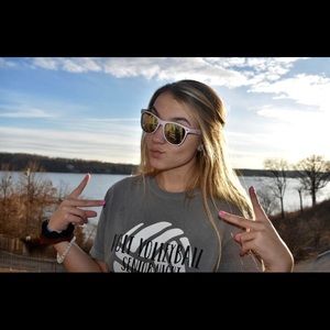 Meet your Posher, Alleigh